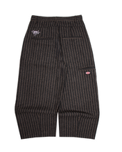 Load image into Gallery viewer, PLEATED TROUSER (PINSTRIPE)
