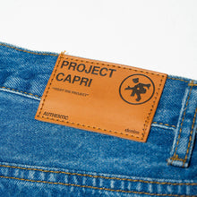 Load image into Gallery viewer, DISTRESSED CAPRI JORTS
