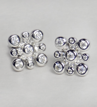Load image into Gallery viewer, NORTH STAR EARRINGS (11mm)
